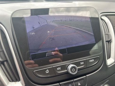 Used 2022 Chevrolet Malibu LS FWD image 23