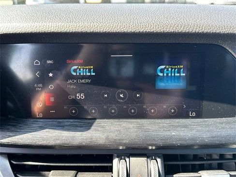 Used 2024 Alfa Romeo Stelvio Sprint image 23