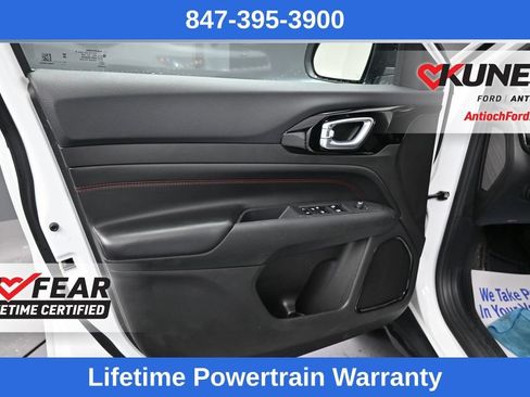 Used 2025 Jeep Compass Trailhawk AWD/4WD image 20