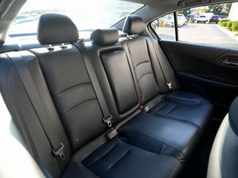 Used 2015 Honda Accord Touring image 23