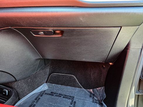 Used 2020 Chrysler Pacifica Limited w/ Quick Order Package 27H Red S image 24