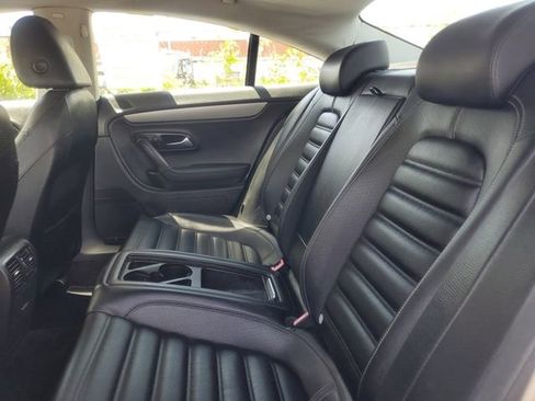 Used 2010 Volkswagen CC Sport image 30