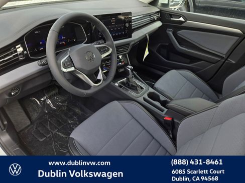 New 2026 Volkswagen Jetta SE image 9