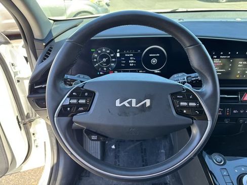 Used 2023 Kia Niro Wind FWD image 24