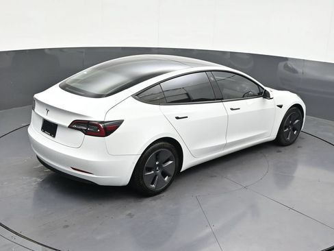 Used 2022 Tesla Model 3 Standard Range RWD image 18