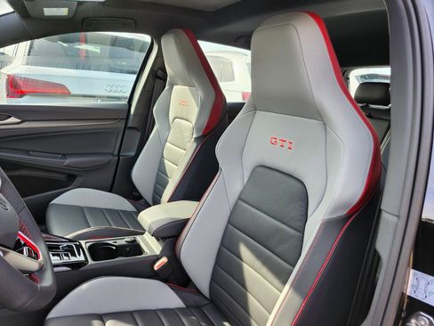 New 2025 Volkswagen GTI SE image 9