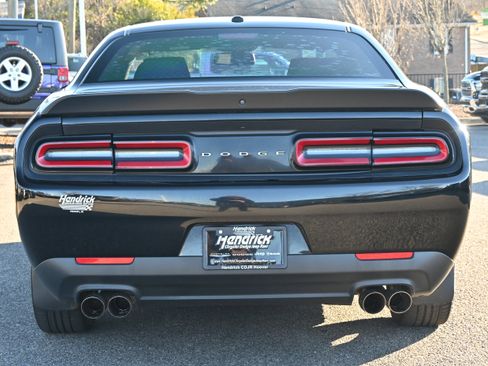 Used 2018 Dodge Challenger SXT w/ Blacktop Package image 12