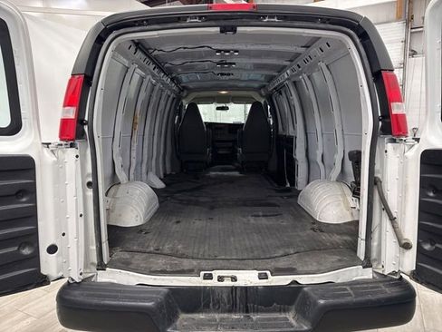 Used 2022 GMC Savana 2500 Extended RWD image 25