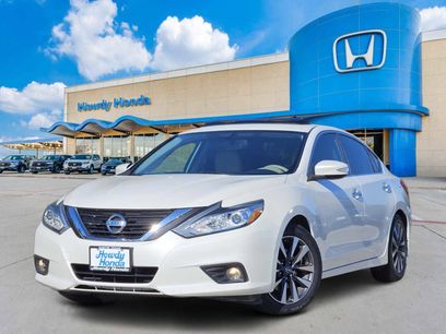 Used 2016 Nissan Altima 2.5 SV w/ Convenience Package