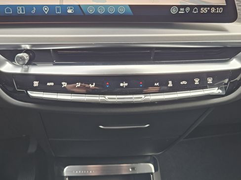 New 2026 Cadillac Lyriq Premium Luxury image 14