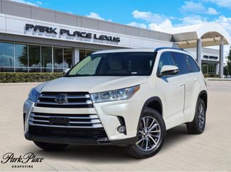 Used 2018 Toyota Highlander XLE video 1