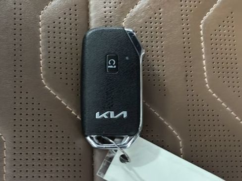 Used 2022 Kia Telluride SX w/ SX Prestige Package AWD/4WD image 20