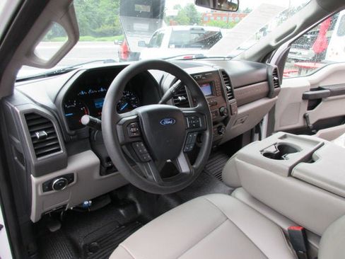 Used 2020 Ford F550 2WD Regular Cab Super Duty image 8