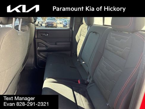 Used 2022 Nissan Frontier PRO-4X image 15