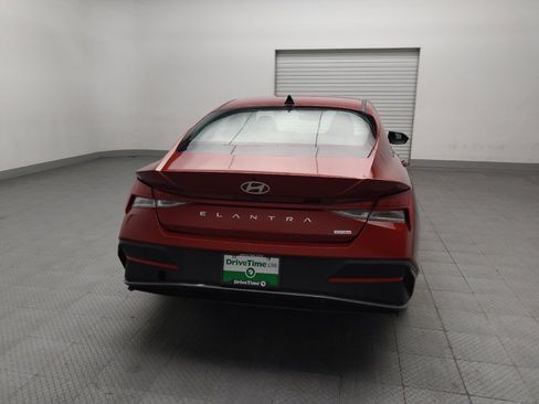 Used 2024 Hyundai Elantra Blue FWD image 7