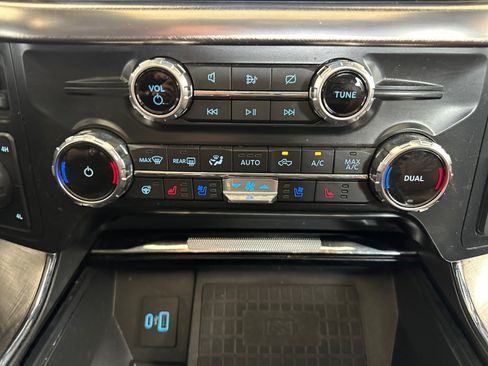 Used 2022 Ford F150 King Ranch w/ Equipment Group 601A High AWD/4WD image 18