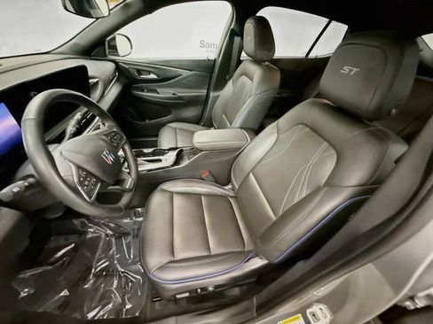 Used 2024 Buick Envista Sport Touring w/ Convenience I Package FWD image 20