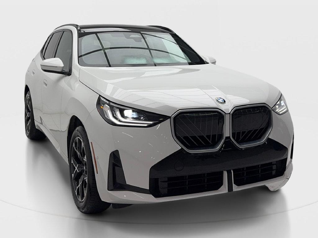 Used 2025 BMW X3 xDrive30i AWD/4WD image 3