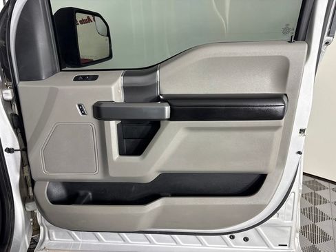 Used 2018 Ford F150 XLT w/ Equipment Group 302A Luxury AWD/4WD image 42