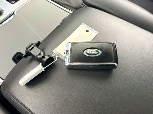 Used 2023 Land Rover Range Rover SE image 17