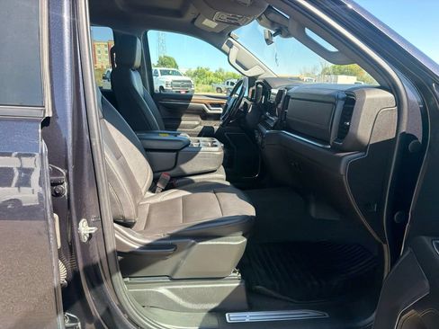 Certified 2022 Chevrolet Silverado 1500 LT w/ Leather Package AWD/4WD image 31
