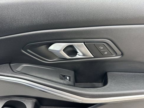 Used 2025 BMW M340i RWD image 18