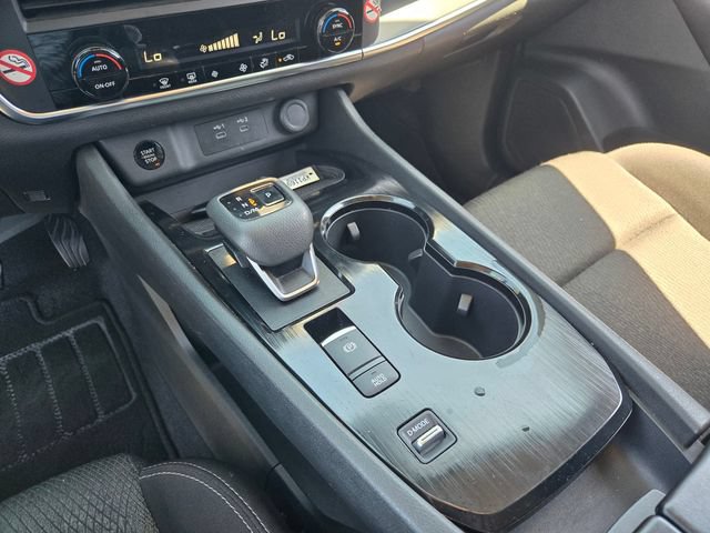 Used 2024 Nissan Rogue SV FWD image 17