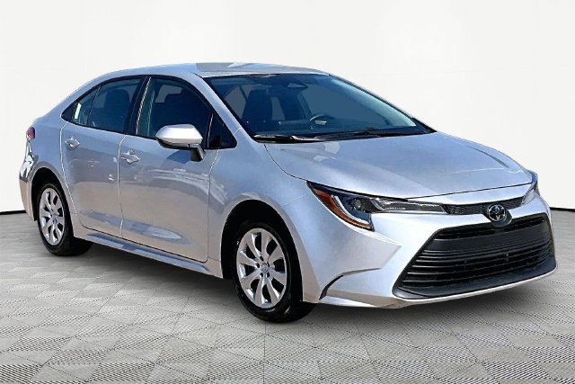 Used 2026 Toyota Corolla LE FWD image 11
