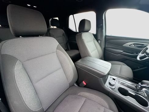 Used 2023 Chevrolet Traverse LT AWD/4WD image 34