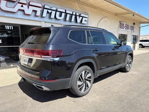 Used 2024 Volkswagen Atlas SE FWD image 2