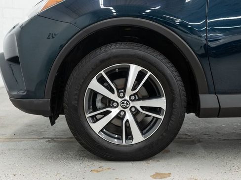 Used 2017 Toyota RAV4 XLE w/ All Weather Liner Package AWD/4WD image 28