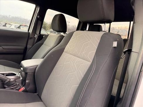 Used 2023 Toyota Tacoma TRD Sport w/ Technology Package image 8