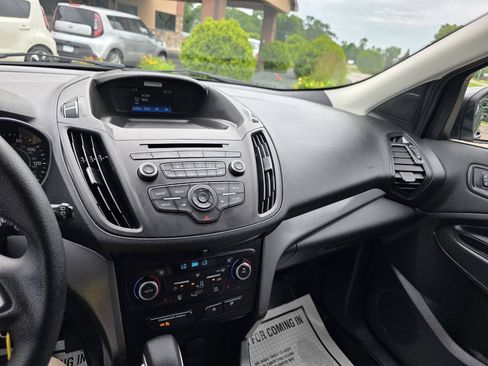 Used 2018 Ford Escape SE AWD/4WD image 16