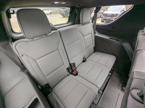 New 2026 GMC Yukon Elevation image 17