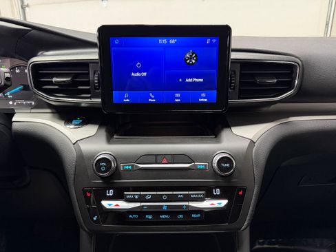 Certified 2020 Ford Explorer XLT w/ Equipment Group 202A image 21