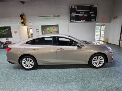 Used 2022 Chevrolet Malibu LT FWD image 5