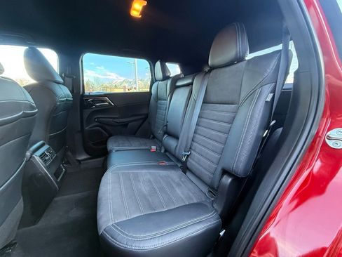 Used 2023 Mitsubishi Outlander SE Black Edition image 26