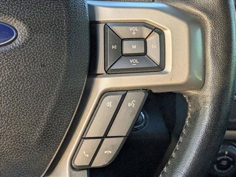 Used 2017 Ford F150 Lariat w/ Equipment Group 501A Mid AWD/4WD image 5