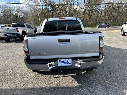 Used 2013 Toyota Tacoma 4x4 Double Cab w/ SR5 Pkg image 4