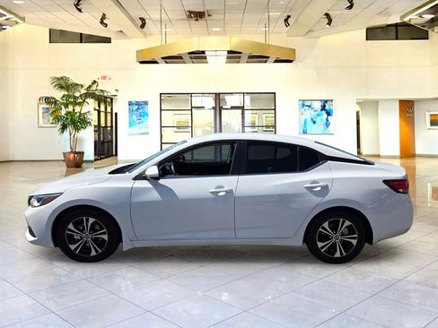 Certified 2023 Nissan Sentra SV FWD image 8