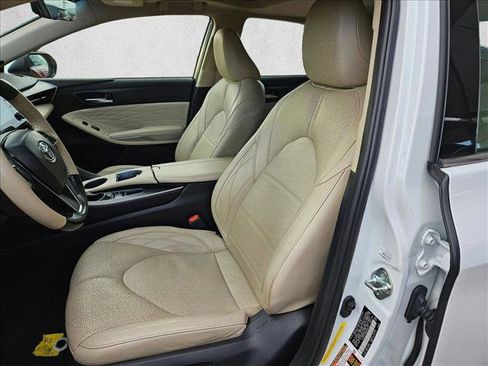 Used 2019 Toyota Avalon Limited w/ Advanced Safety Package image 18