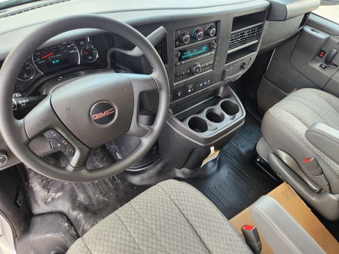 New 2025 GMC Savana 2500 Extended w/ Driver Convenience Package image 20
