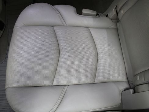 Used 2019 Cadillac Escalade Luxury image 25