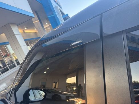 Used 2024 Mitsubishi Outlander SE Black Edition image 9