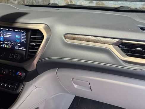 Used 2023 GMC Acadia Denali w/ Denali Ultimate Package AWD/4WD image 28