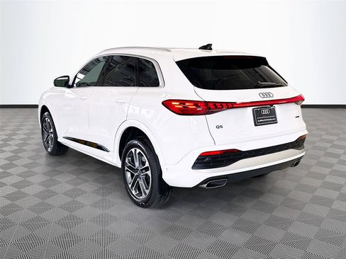 Certified 2025 Audi Q5 Premium w/ Convenience Package AWD/4WD image 5