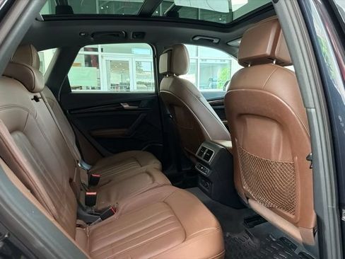 Used 2019 Audi Q5 Prestige w/ Prestige Package AWD/4WD image 13