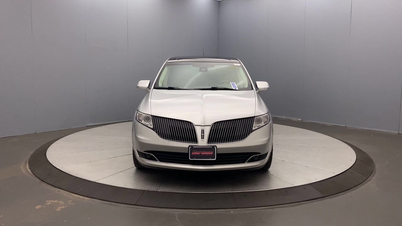 Used 2015 Lincoln MKT AWD image 8