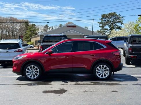 Used 2021 Ford Escape Titanium w/ Titanium Elite Package AWD/4WD image 4