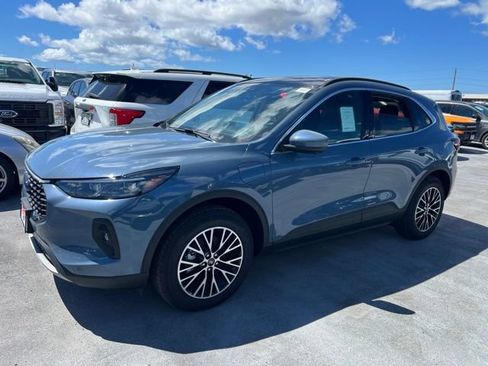 New 2026 Ford Escape SE w/ PHEV Premium Package FWD image 3